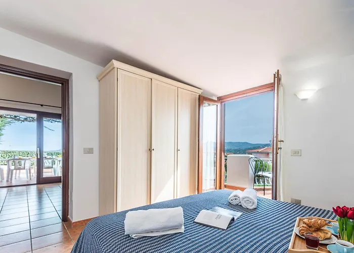Laura - Happy Apartman