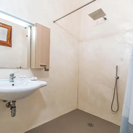 Laura - Happy Appartement Cannigione