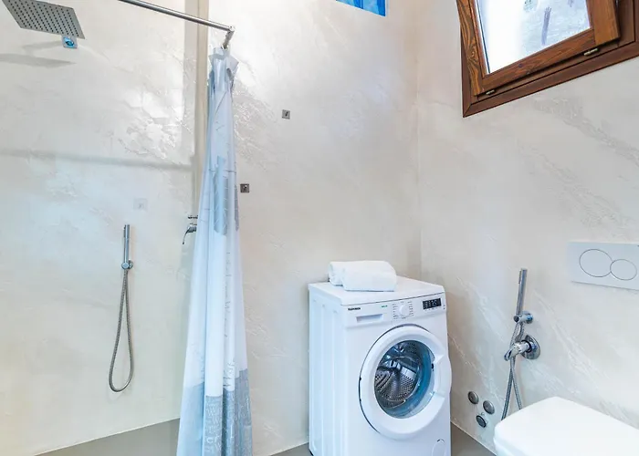 Laura - Happy Apartman